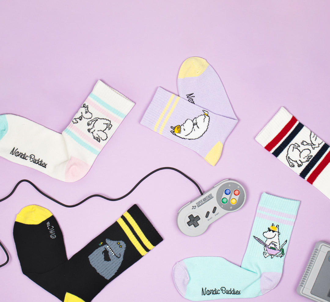 Moomin Retro Socks White Lilac Black Snorkmaiden Moomintroll The Groke | Muumi Retro Sukat Valkoinen Liila Musta Niiskuneiti Muumipeikko Mörkö